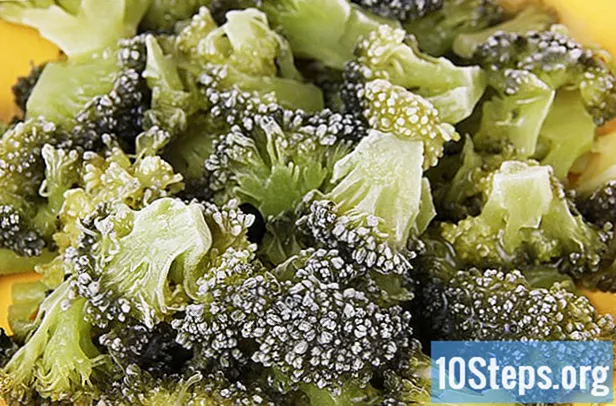 Cómo cocinar brócoli al vapor con una olla de cocción lenta - Enciclopedia