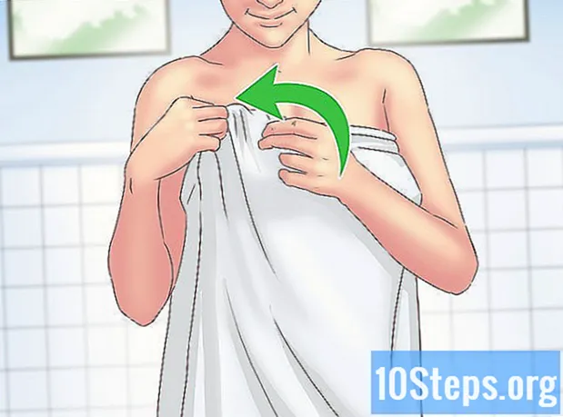 Як обернути рушник навколо тіла після ванни