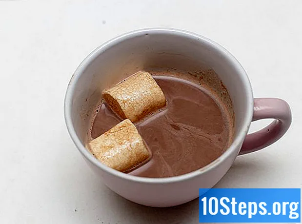 كيفية صنع شوكولاتة ساخنة منزلية