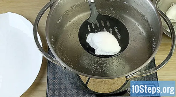 Πώς να φτιάξετε αυγά ποσέ