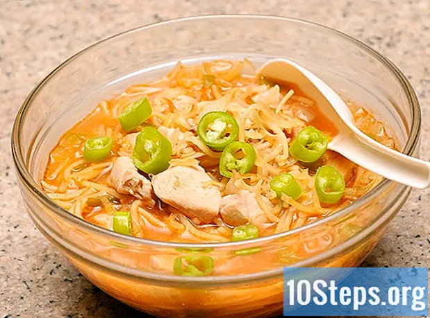 Come preparare la zuppa di noodle al pollo