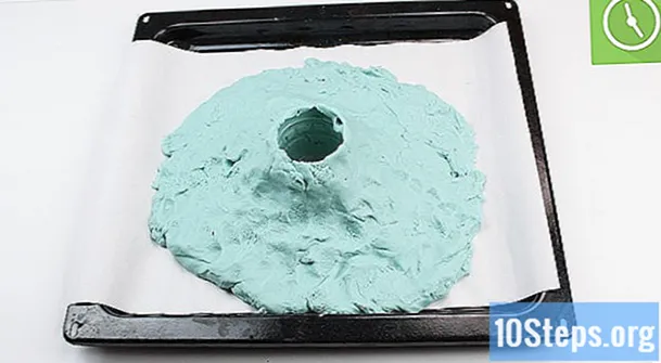 Hvordan man laver en ler vulkan