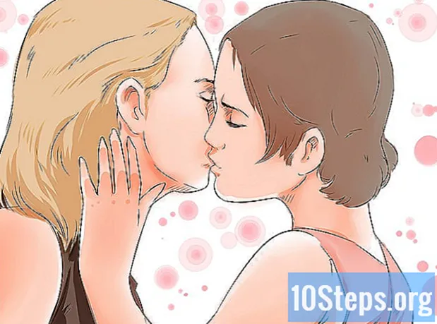 Cum să faci o fată să te sărute dacă ești fată