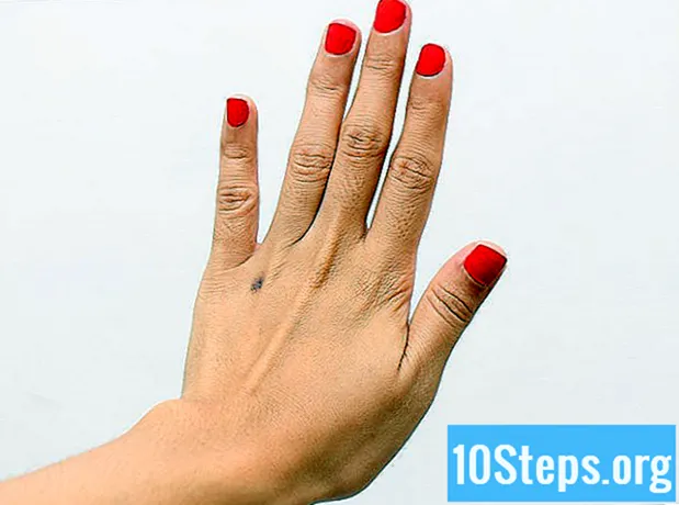 Πώς να βάψετε τα νύχια με μόνιμους στυλό και δείκτες