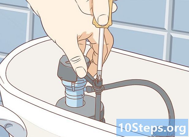 كيفية ضبط مستوى الماء في خزان المرحاض