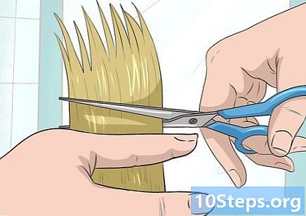 Kako odrezati nečiju kosu