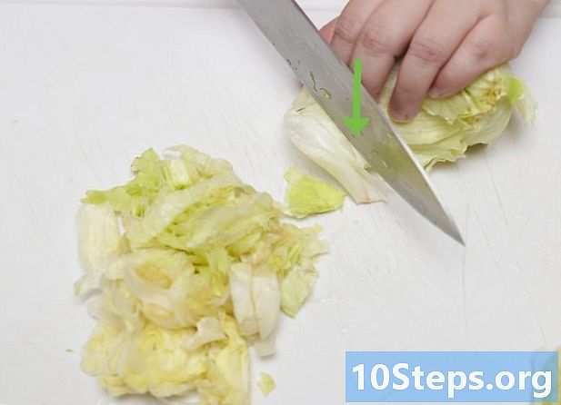 Làm thế nào để cắt nhỏ rau diếp - Làm Thế Nào Để