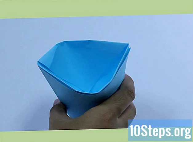 Hoe een beker van een vel papier te vouwen