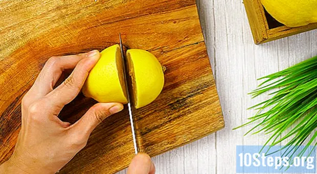 Cara Membuat Lemonade dengan Satu Lemon