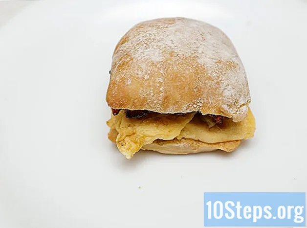 कैसे एक बेकन सैंडविच बनाने के लिए