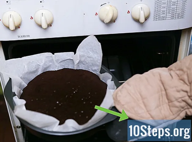 Wie man einen einfachen Schokoladenkuchen macht