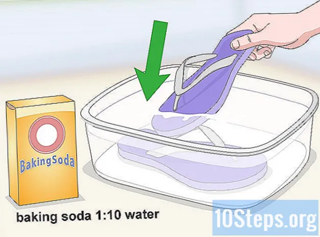 Jak odstranit zápach z bot pomocí jedlé sody