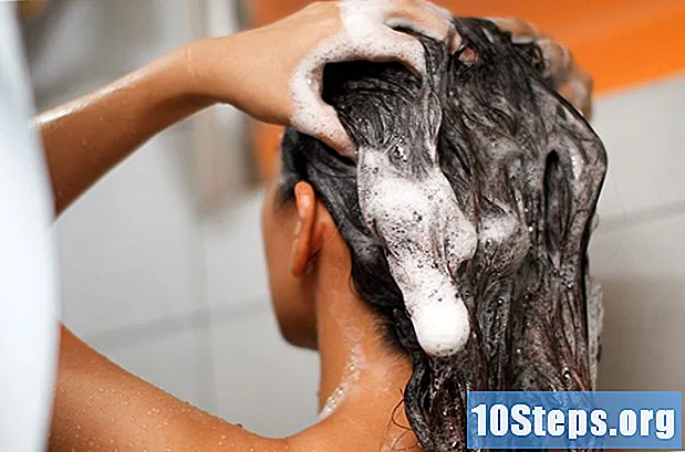 Jak aplikovat olej na vlasy před mytím