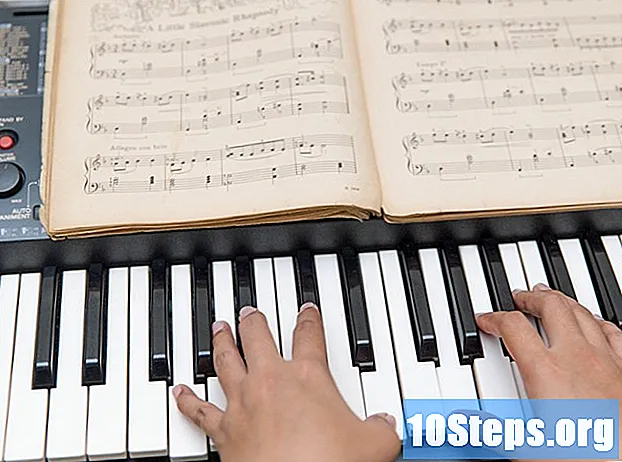 Jak se naučit hrát na klavír sám