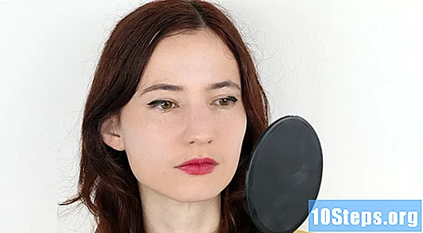 Hoe u uw gezicht kunt contouren met poedermake-up