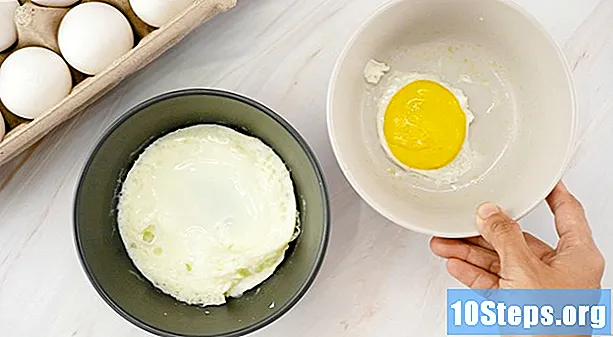 Paano Gumawa ng pinakuluang Egg sa Microwave