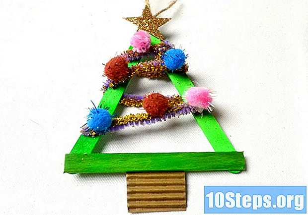 Hvordan lage juletrær med popsicle pinner