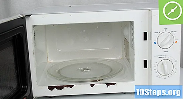 Как очистить микроволновую печь с помощью бикарбоната натрия