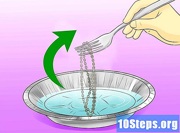 Як почистити срібне намисто