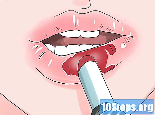 Wie man verführerisch auf die Lippe beißt